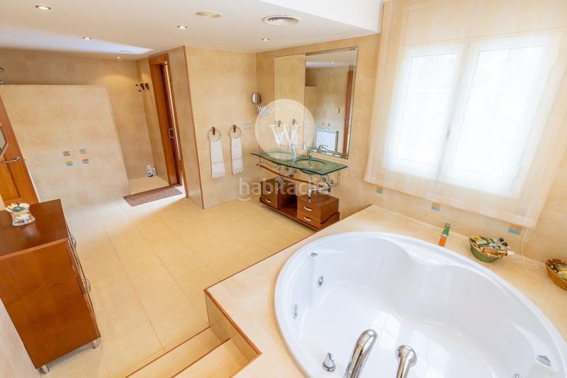 Foto f7f66abd-ba20-405b-9474-45119377533a. Chalet lujoso chalet independiente en Covamar Salou