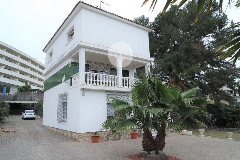 Foto 1c20a84a-489b-4e73-9636-9189f6a2c753. Chalet casa independiente en cap en Plaça Europa - Port Aventura Salou