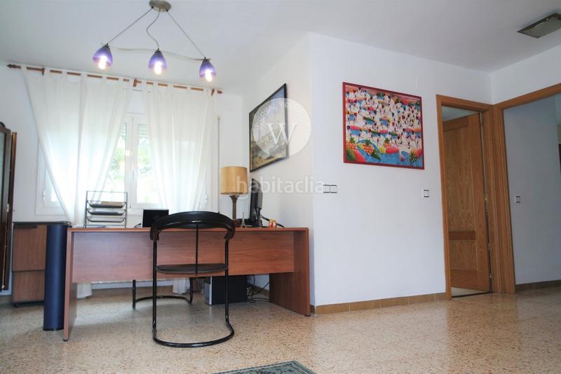 Foto ba2c350e-930b-465e-ba68-bb7904fb0937. Chalet casa independiente en cap en Plaça Europa - Port Aventura Salou