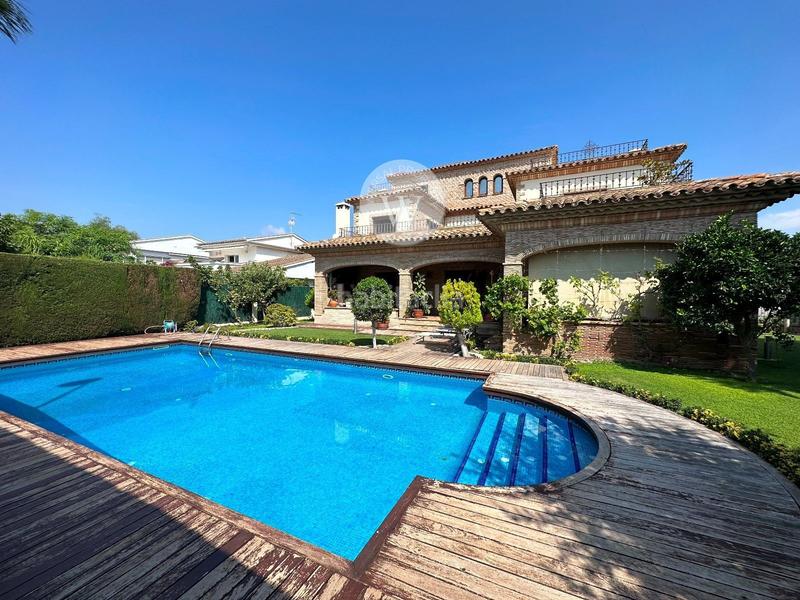 Foto d1306c27-d3b3-4c77-9ebc-c8fa1a36ca09. Chalet mansión de alta standing vilafortuny en Jardins de Vilafortuny - Mas d'en Bosch Cambrils
