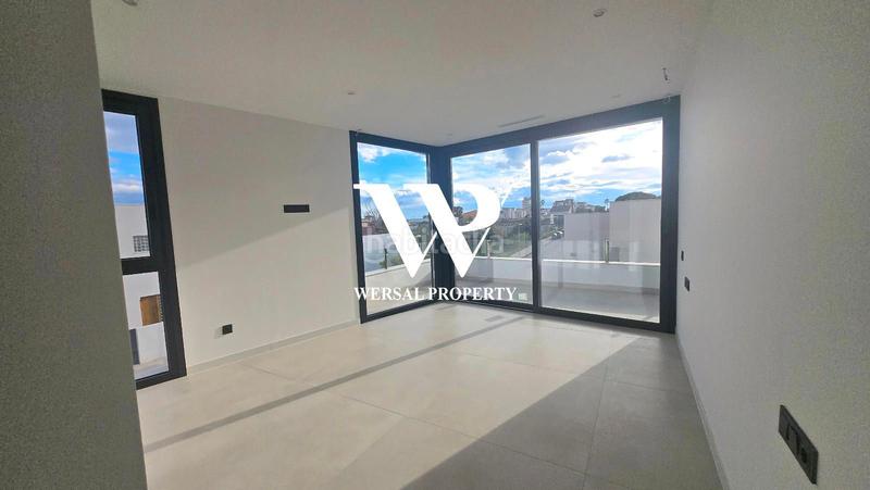Foto e3baace1-7ff3-4f84-b146-beab8c9e59e5. Chalet con parcheggio piscina in mar Cambrils Cambrils