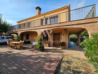 Xalet a Monestir santes creus 12. Excepcional chalet de lujo en xalets de salou