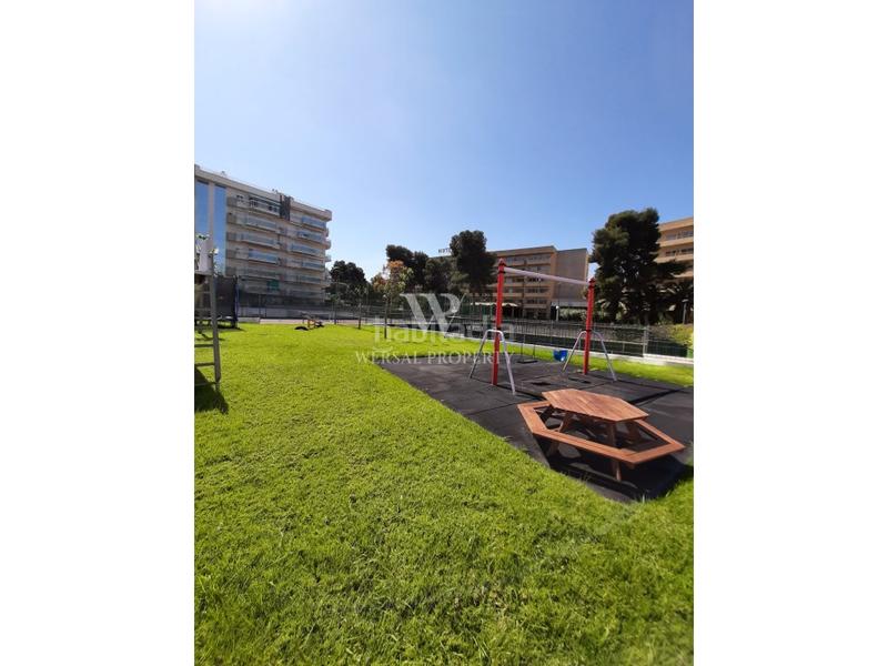 Foto 4ef8ea73-ad26-4027-a3eb-dc708e5c00b2. Piccolo appartamento in calle viladomat 6 in Mar i Camp - Platja dels Capellans Salou