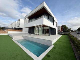 Chalet in Calle soria 22. Chalet de lujo a estrenar a pocos metros de la playa de cambrils