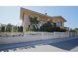 Xalet  Calle pou taurana el 2. Chalet independiente en salou