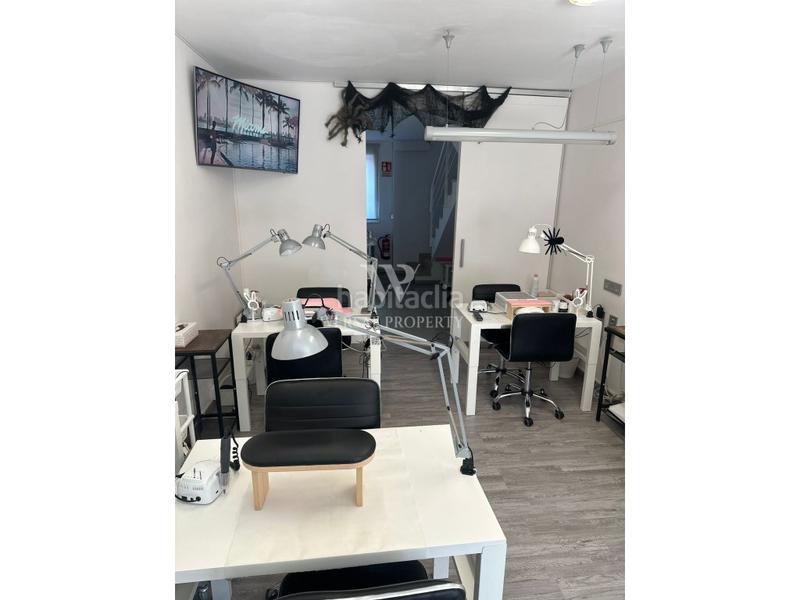 Foto f8f2b32d-f7a3-4551-8c8a-dd01096bec2a. Trapasso locale commerciale in avinguda de l'estatut 20 in Rubí