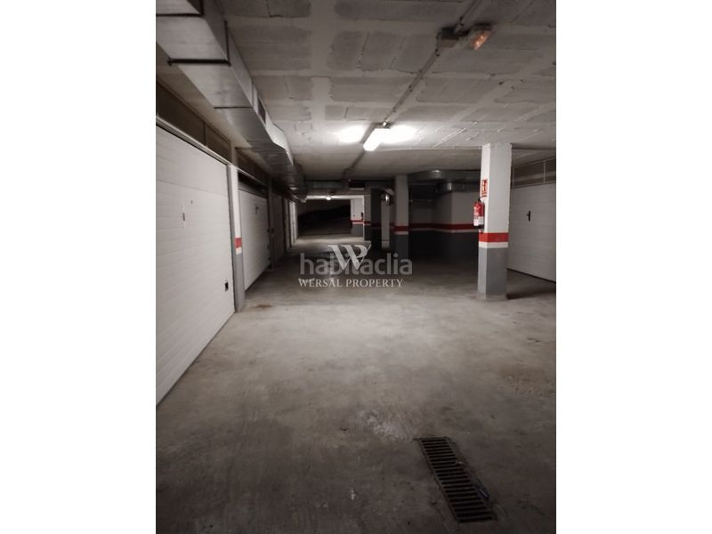 Foto 7fb33a52-09bb-46c4-8bac-1cfad2e1c675. Aparcament cotxe a calle via augusta 3 a Centre Salou