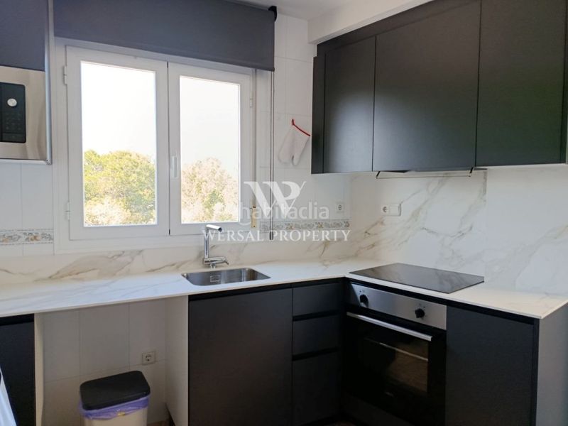 Foto 134515bb-985d-4678-b1d2-bb4462e84825. Casa adossada a calle pau casals 24 a Ampolla (L´)