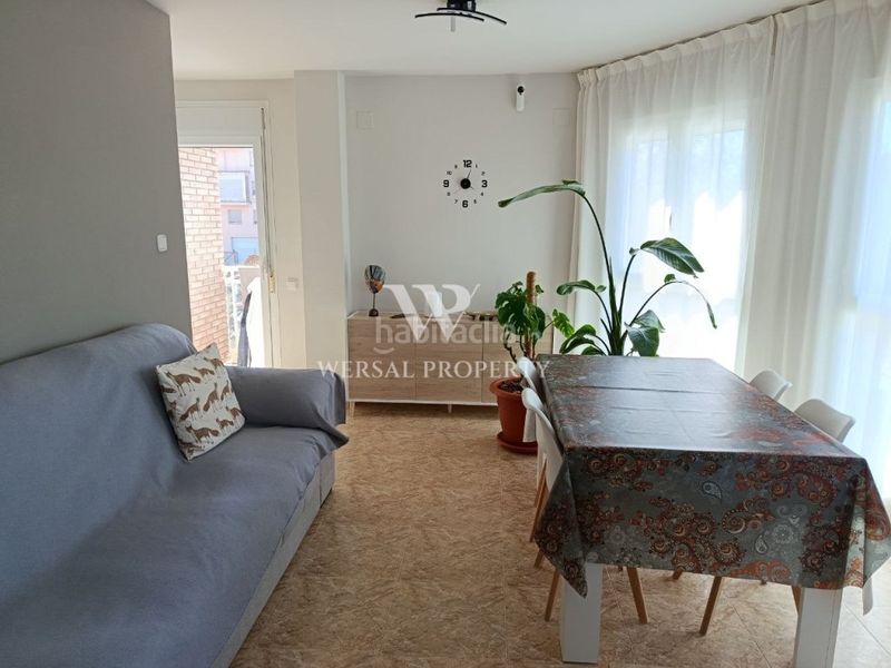 Foto 3c860c31-ad95-44cf-b453-2123ce2705e6. Casa adossada a calle pau casals 24 a Ampolla (L´)