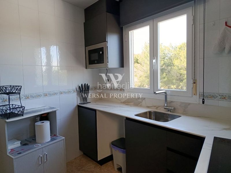 Foto 61544a82-2d94-4e7c-ba63-60cec0f6c855. Casa adossada a calle pau casals 24 a Ampolla (L´)