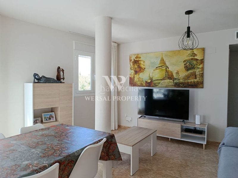 Foto 970df568-1c85-4a01-8b77-65d6d28394d5. Casa adossada a calle pau casals 24 a Ampolla (L´)