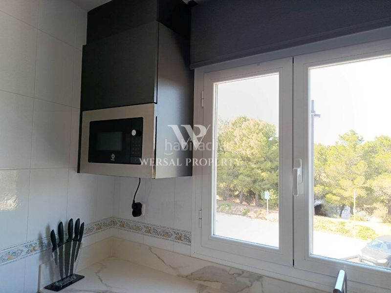 Foto edfe3c73-097f-430e-b21b-862c8fc49efb. Casa adossada a calle pau casals 24 a Ampolla (L´)