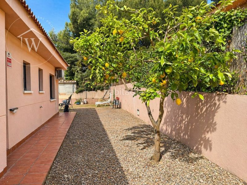 Foto e0ff784b-d875-468f-b6d1-e44a6d0e84f9. Xalet amb aparcament piscina a Mas Mel Calafell