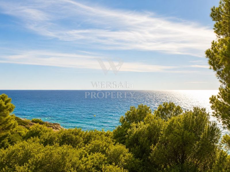 Foto b1866013-91ec-4c5c-9bd0-9d85e2580f72. Apartament a calle cala de la font 35 a pla de maset - cap de Salou Salou