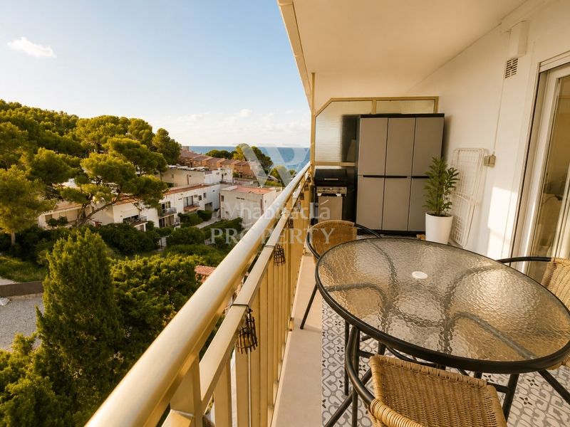 Foto bb7843f3-4dba-4ebf-83b5-3c619797dfb6. Apartament a calle cala de la font 35 a pla de maset - cap de Salou Salou