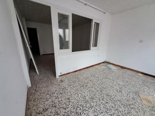 Local Comercial  Carrer de pau casals. Local / almacn espacioso y bien ubicado