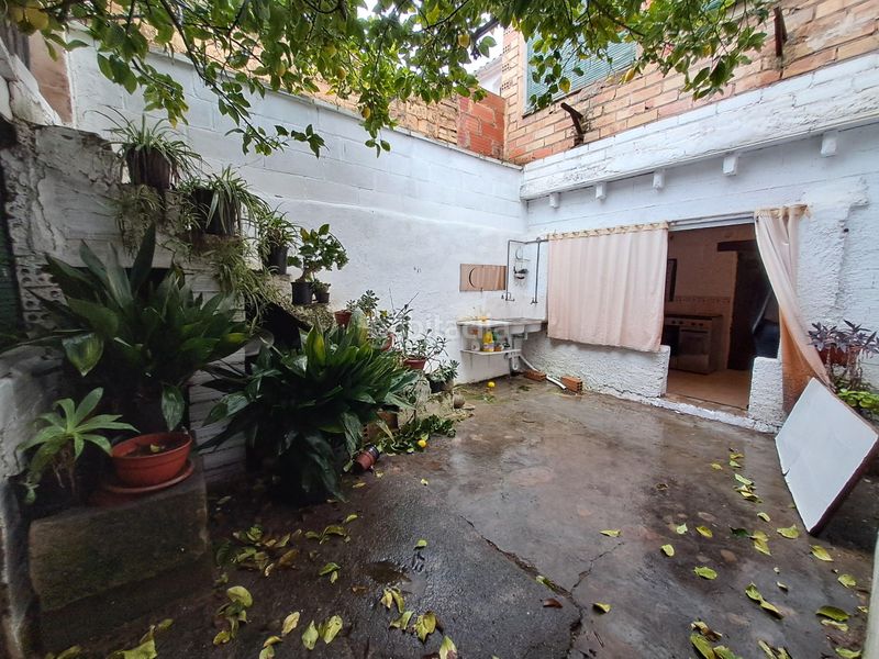 Foto b8e2cb30-0b90-4d85-ae20-2bc40266b26a. Casa adossada amb aparcament a Móra la Nova