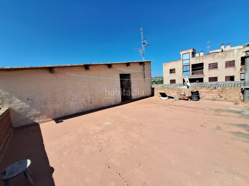 Foto 0b3a7fa3-e28c-4aba-8187-e6b2564163b9. Edificio  esquinero en el centro de la población en Móra d´Ebre
