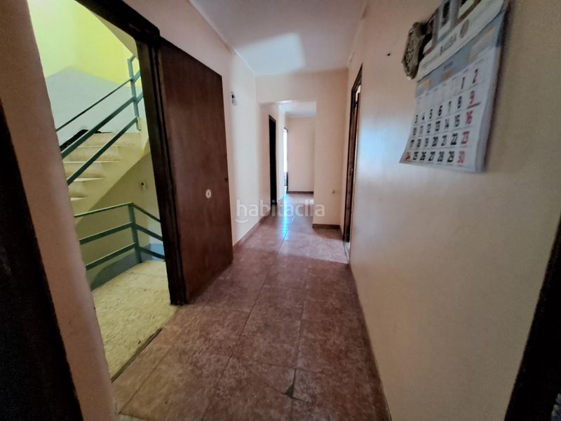 Foto 4974d0d0-2958-4149-950e-565f237d570e. Edificio  esquinero en el centro de la población en Móra d´Ebre