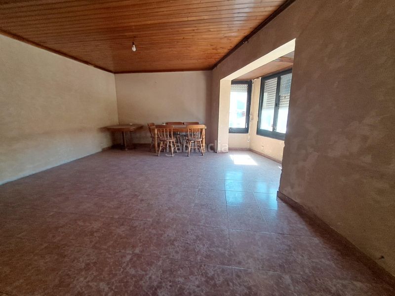 Foto 9faf9892-9a5c-497a-817d-304ab2c6e718. Edificio  esquinero en el centro de la población en Móra d´Ebre