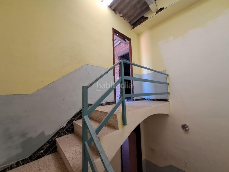 Foto c363d3ba-8ab3-4fe4-90e9-83b1f43007d4. Edificio  esquinero en el centro de la población en Móra d´Ebre