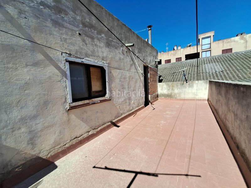 Foto cf0ec32a-64f5-4cd9-b2df-548f9971d0f4. Edificio  esquinero en el centro de la población en Móra d´Ebre