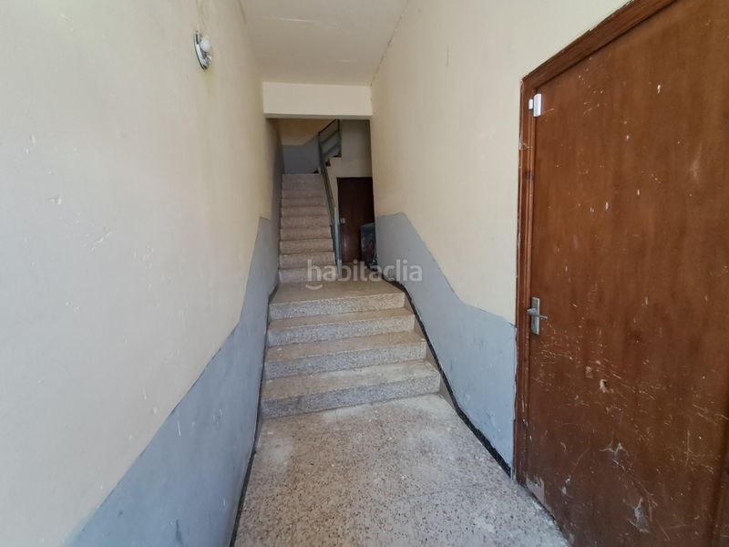 Foto f365fe05-a134-450c-9a02-a63b93adcc61. Edificio  esquinero en el centro de la población en Móra d´Ebre