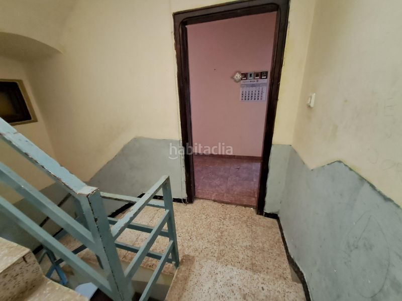 Foto fb18c3b3-9025-4783-962c-9d24b793eaa0. Edificio  esquinero en el centro de la población en Móra d´Ebre
