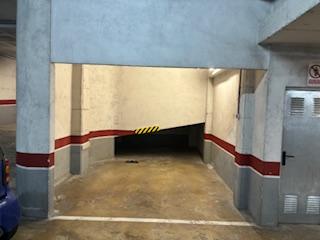 Location Parking voiture à Carrer dels remences 13. Es lloga garatge  al carrer remences de girona