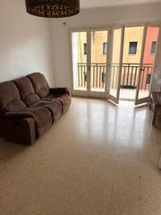 Flat in Carrer de sant antoni 11. Piso en carrer sant antoni de salt 90m2 , ascensor 3 habitacione