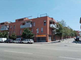 Appartement  Carrer de juan ramon jiménez. Junto a ctra rubi, piso 3 hab con ascensor.