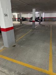 Car parking in Avinguda Catalunya