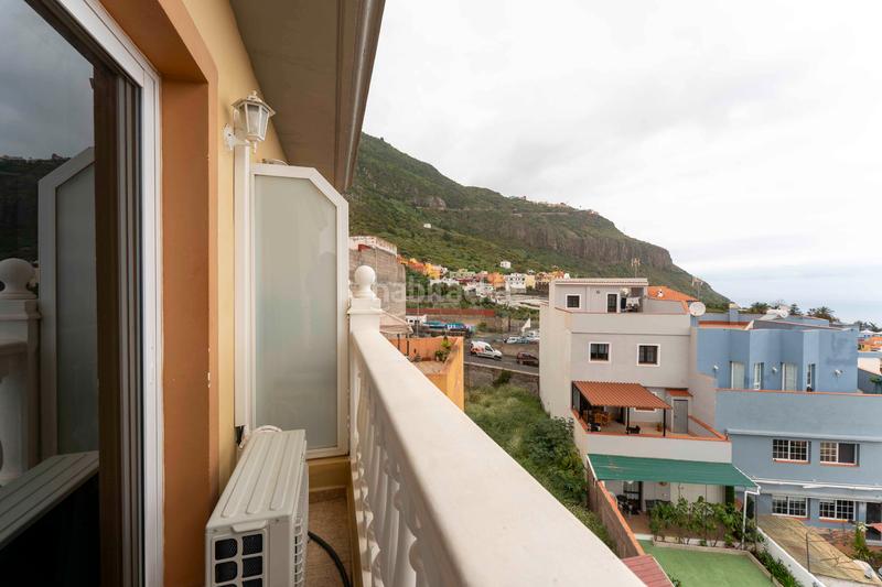 Foto a1735920-6232-457b-96cb-d513fd726797. Piso en calle achimencey 14 bonito piso con vistas, tres habitaciones y cuarto de lavar, en calle achimencey, 14 – los realejos en Realejos (Los)