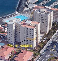 Pis a Avenida maritima 44. Piso de bonitas vistas, con tres habitaciones y doble plaza de a