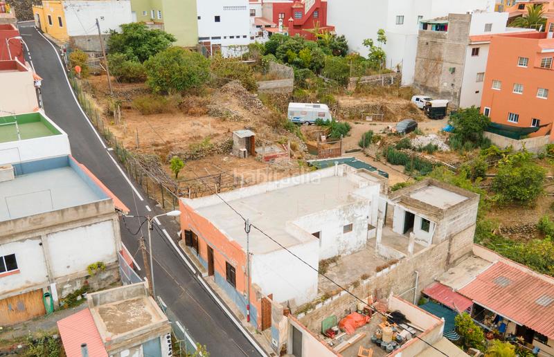 Foto c72832e2-86f3-4ea4-90f8-d75cb1fc7d7a. Casa en camino bencomia 3 bonita finca urbana con casa antigua a reformar en camino bencomia, 3 - . en Icod de los Vinos