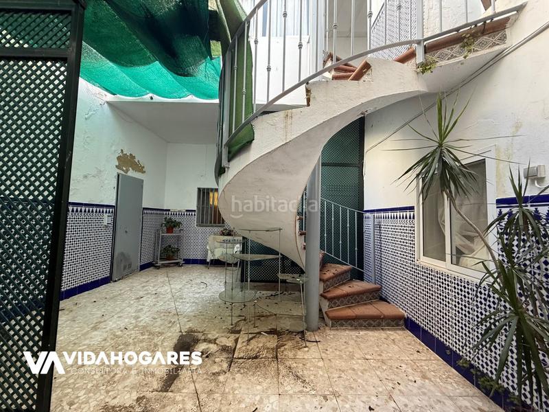 Foto 34844cd0-ac90-4099-86f6-6cba7d8d7ab3. Edificio oportunidad en el corazón si estás buscando piso en el centro, aqui tienes cuatro, te presentamos esta joya escondida en pl en Rota