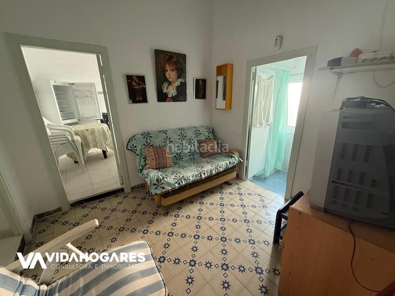 Foto 7895295f-c9e7-4ebd-8362-a0c03a3eefe9. Edificio oportunidad en el corazón si estás buscando piso en el centro, aqui tienes cuatro, te presentamos esta joya escondida en pl en Rota