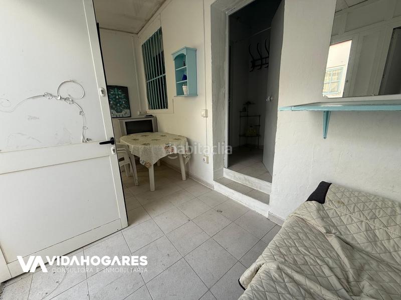 Foto a62245ff-4a0f-4b0b-86ef-58da4d045bba. Edificio oportunidad en el corazón si estás buscando piso en el centro, aqui tienes cuatro, te presentamos esta joya escondida en pl en Rota