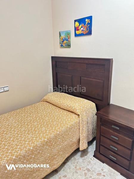 Foto e69dffe9-6a2f-42cb-80bb-c8095ff77368. Piso esta vivienda evoca tranquilidad y familia, yo ya me estoy imaginando ir al centro andando en tan solo 5 minutos, pero aún mejor i en Rota