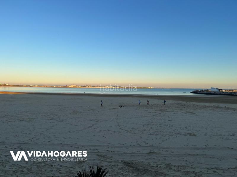 Foto 8f616c00-33bf-4519-bc73-7f5d04edc490. Local comercial le presentamos este local de 147 metros cuadrados, estratégicamente ubicado cerca del centro y a un paso de la playa el chorrillo. en Rota