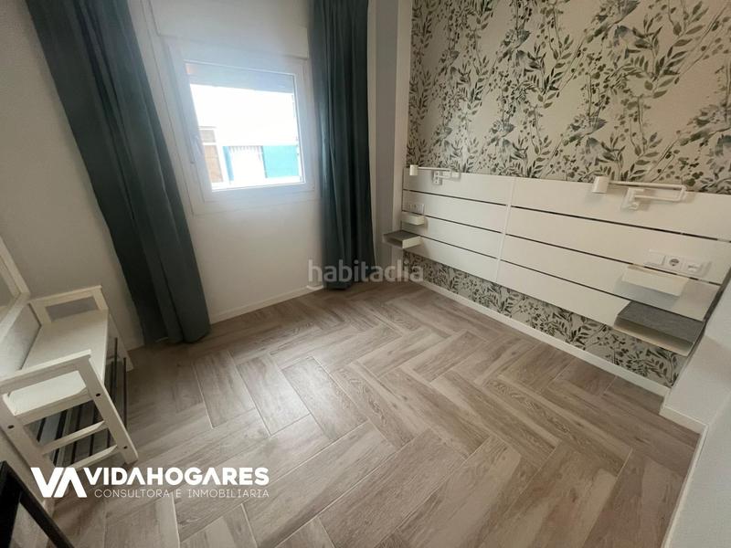 Foto 5dce9534-0c09-4e3b-b064-bda15a2d45d6. Piso bienvenidos a vidahogares, donde convertimos tus sueños de hogar en realidad. en esta acogedora vivienda de una habitación en el c en Rota