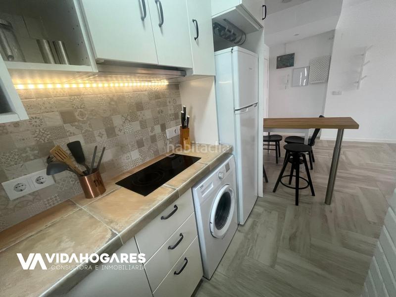 Foto bc6cbeb2-8d0f-4568-8dfb-b221c0492799. Piso bienvenidos a vidahogares, donde convertimos tus sueños de hogar en realidad. en esta acogedora vivienda de una habitación en el c en Rota