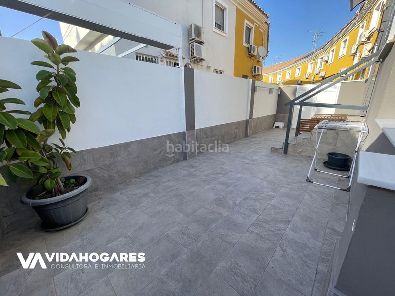 Foto 6be8c929-d2d0-4bfa-aab9-8cb274e30b77. Casa pareada descubre la oportunidad que estabas esperando , en la demandada zona de laguna del moral, a escasos minutos de la playa. un en Rota