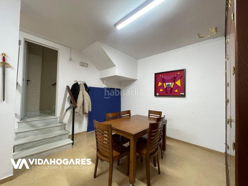 Foto 95c5ec32-8592-483d-9b17-5ffc4c9ab036. Casa pareada descubre la oportunidad que estabas esperando , en la demandada zona de laguna del moral, a escasos minutos de la playa. un en Rota