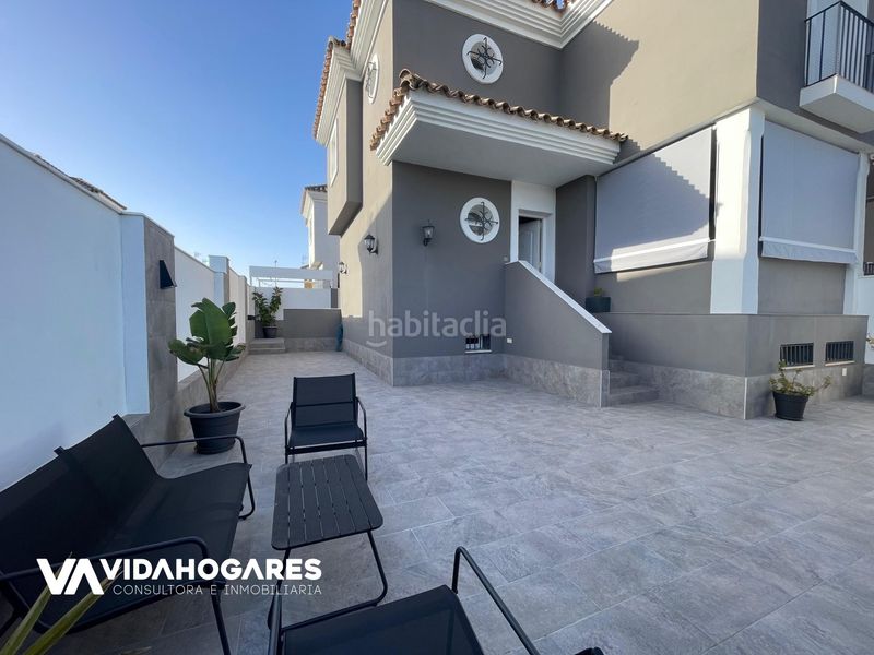 Foto 9d8d1f20-3120-429c-a1f9-c36711bac05a. Casa pareada descubre la oportunidad que estabas esperando , en la demandada zona de laguna del moral, a escasos minutos de la playa. un en Rota