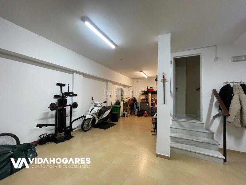 Foto fd6e0b58-b1de-4ea0-b090-a7ef254eca3e. Casa pareada descubre la oportunidad que estabas esperando , en la demandada zona de laguna del moral, a escasos minutos de la playa. un en Rota