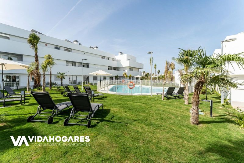 Foto 09a078ea-a040-4f4e-a88b-43d4fd86430a. Pis amb aparcament piscina a Aguadulce - Almadraba - Punta Candor Rota