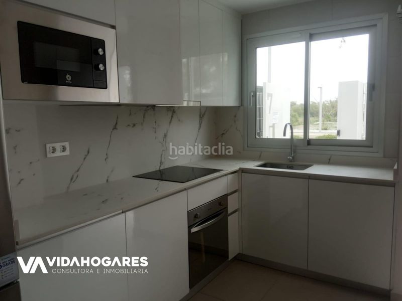 Foto f00192d1-a134-49f8-81e5-55aa6723bf38. Pis amb aparcament piscina a Aguadulce - Almadraba - Punta Candor Rota