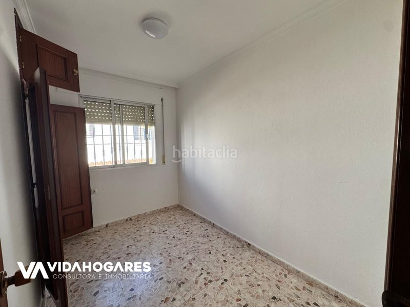 Foto ead1e699-8857-4b36-a7ae-cf192f2f8382. Pis a El Chorrillo - El Molino Rota