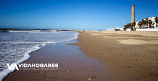 Pis a Playa de la Regla. Hay pisos y luego están las pequeñas joyas frente al mar como es
